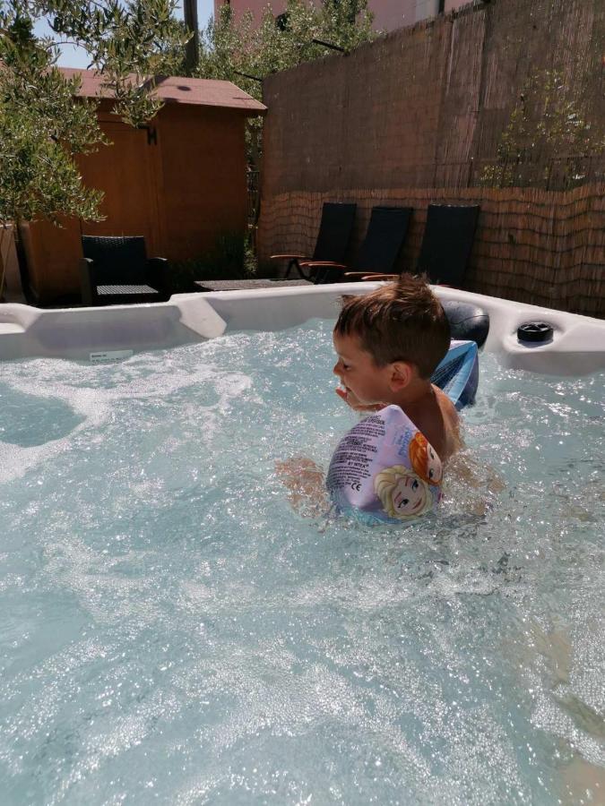 Holiday Home Istra With Jacuzzi Medulin Exteriör bild